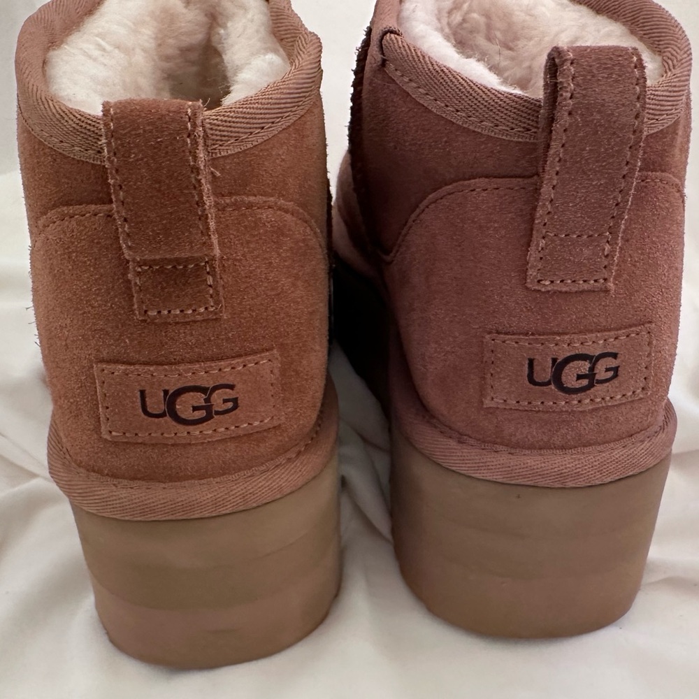 Authentic UGG Classic Mini Platform Boot Size 10 … - image 10